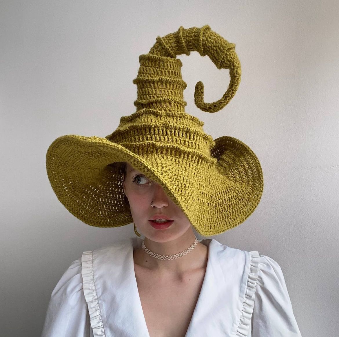 Modèle de chapeau de sorcière au crochet pour Halloween (PDF) 🇩🇪
